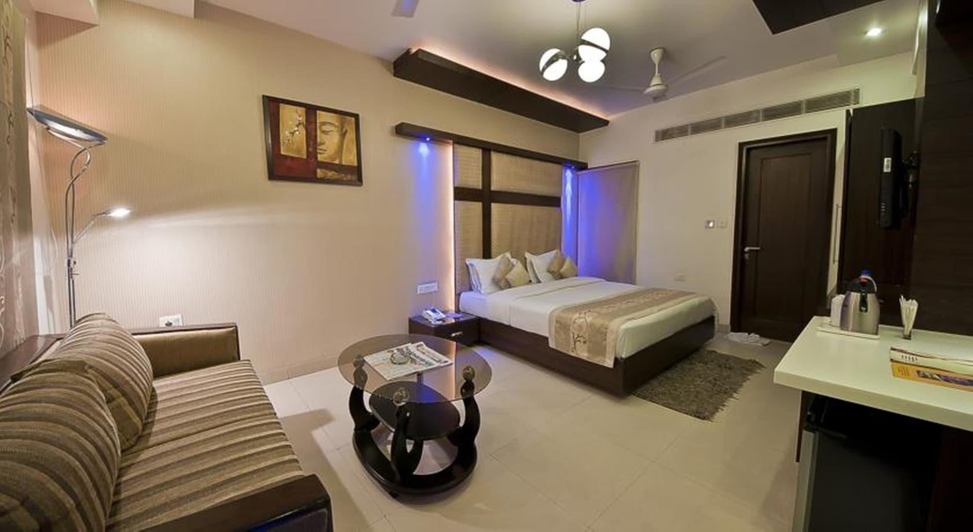 The Pearl Hotel Нью-Дели Экстерьер фото
