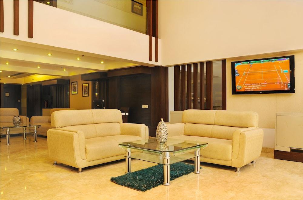 The Pearl Hotel Нью-Дели Экстерьер фото