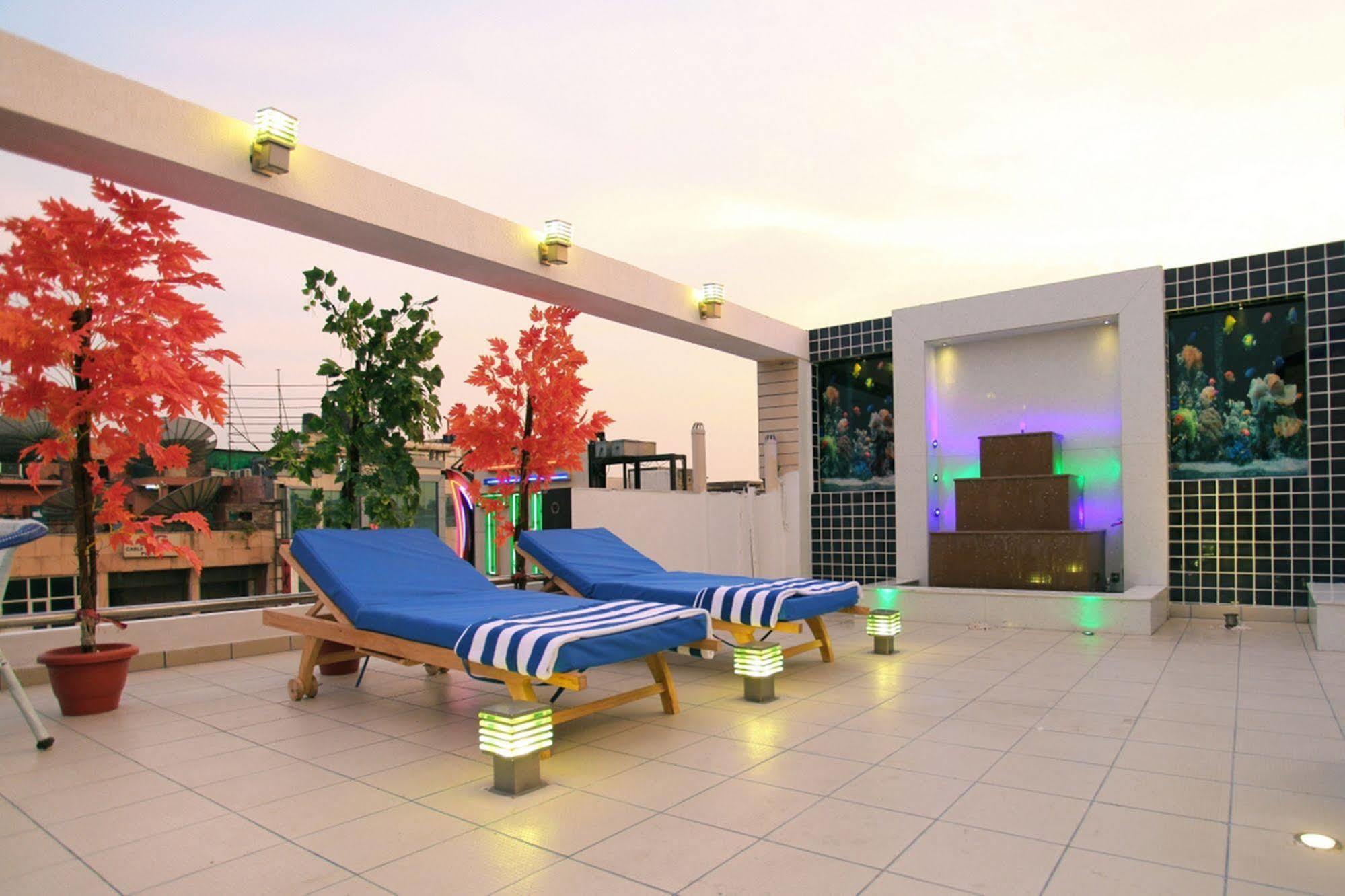 The Pearl Hotel Нью-Дели Экстерьер фото