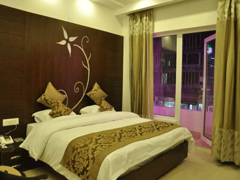The Pearl Hotel Нью-Дели Экстерьер фото