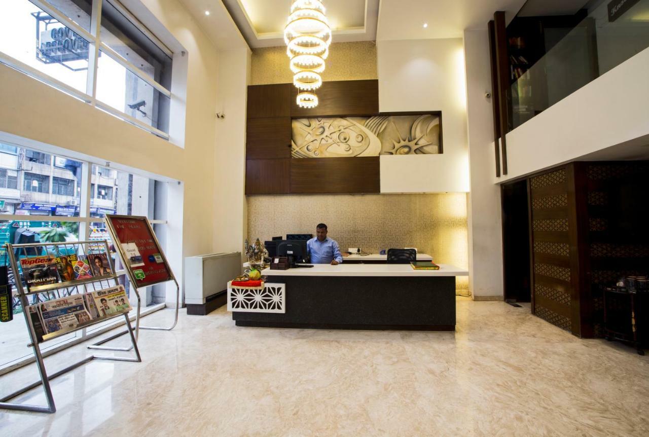 The Pearl Hotel Нью-Дели Экстерьер фото