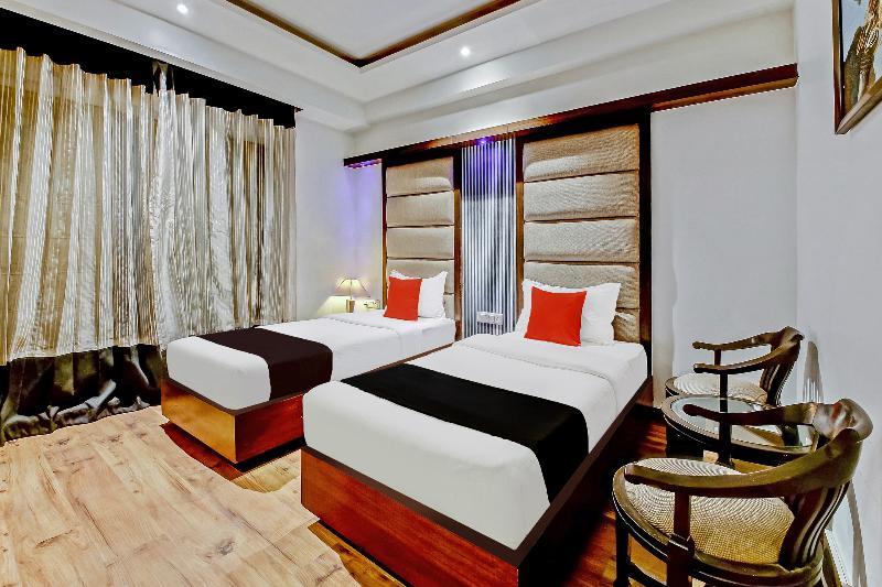 The Pearl Hotel Нью-Дели Экстерьер фото